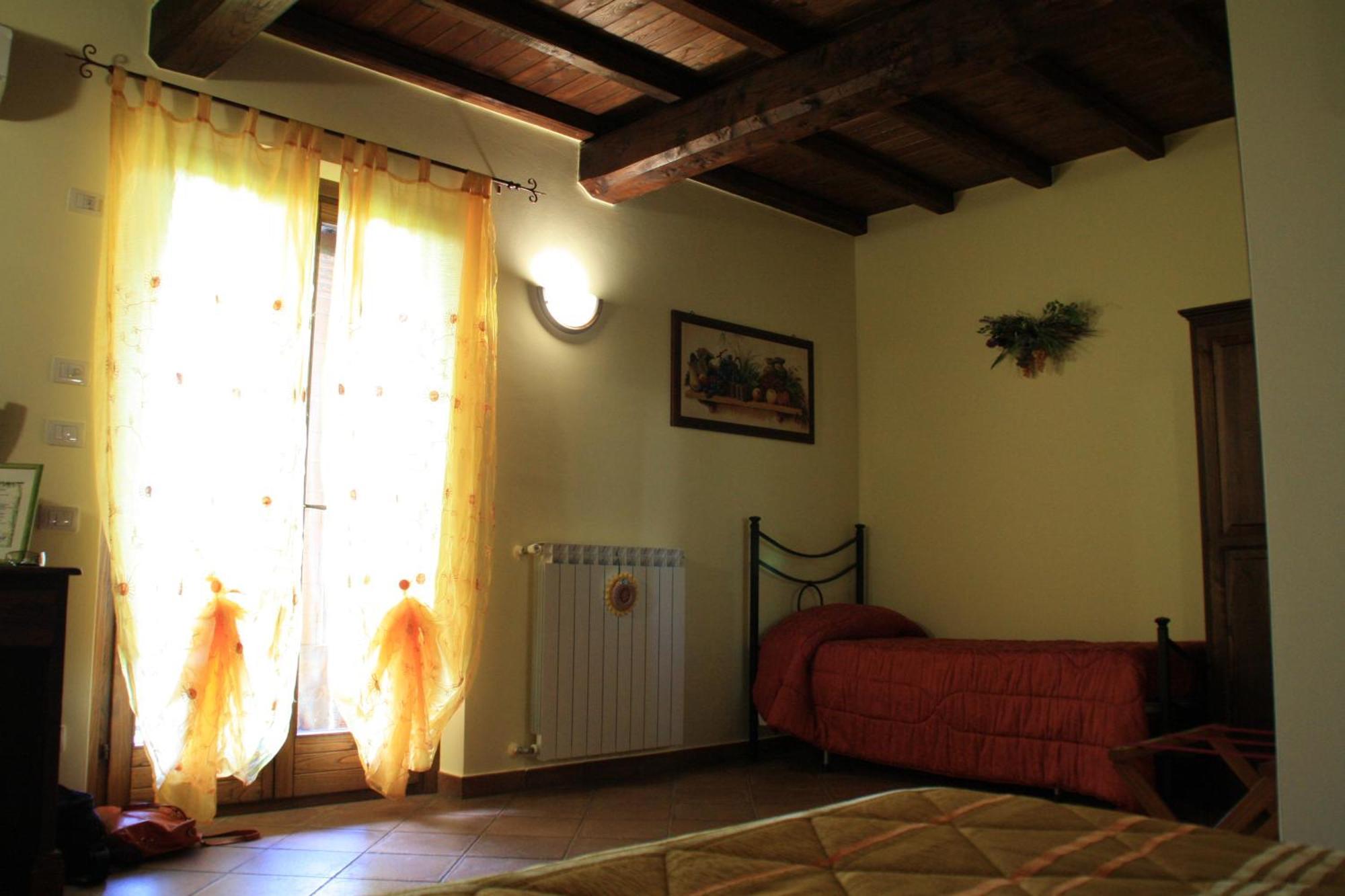 タルクイーニア Casale Poggio Nebbiaヴィラ 部屋 写真