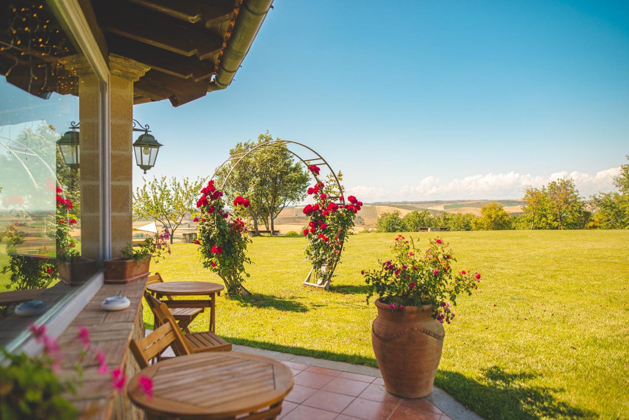 タルクイーニア Casale Poggio Nebbiaヴィラ エクステリア 写真